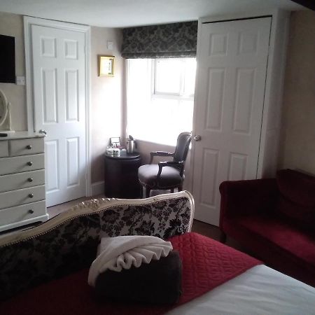 Holly Tree B&B บรอมยาร์ด ภายนอก รูปภาพ